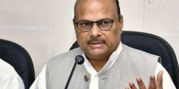 బీసీలపై కక్ష సాధింపులో భాగమే కూల్చివేతలు : యనమల రామకృష్ణుడు