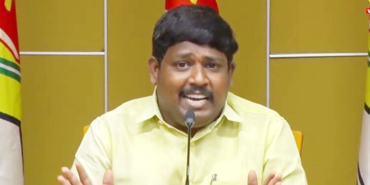 జగన్‌రెడ్డి బతుకంతా స్టిక్కర్లు వేసుకోవడమే