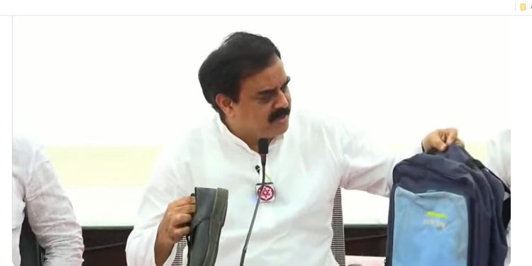 జగనన్న విద్యాకానుక కిట్స్ లో అవినీతి: నాదెండ్ల