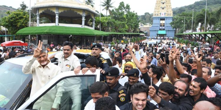 ప్రజాస్వామ్యంలో అహంకారానికి తావు లేదు