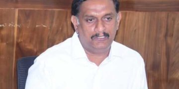 నాని అహంకారంతో అందరినీ దూరం చేసుకున్నారు