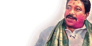 అవినీతి భూ కామందు!!