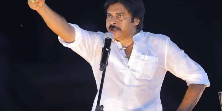 జగన్కూ శ్రీలంక అధ్యక్షుడికి పట్టిన గతే: పవన్ కళ్యాణ్