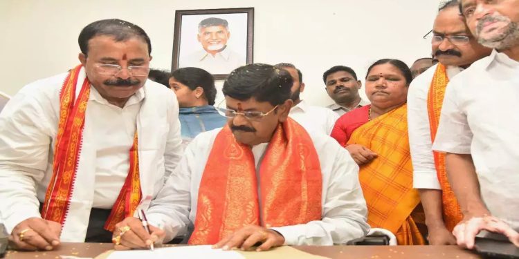 ఆలయాల పవిత్రతను కాపాడేందుకు సమష్టి కృషి