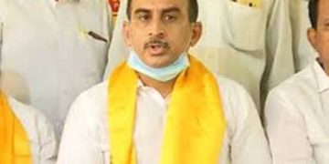 పిన్నెల్లిని జైలులో కలవడంలో జగన్‌ అంతర్యమేమిటి?