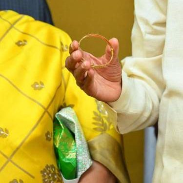 అటు విన్నపాలు…ఇటు విరాళాలు