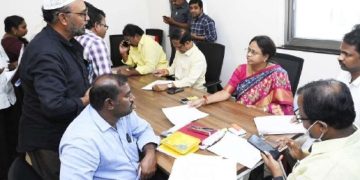 జగన్‌ టార్గెట్‌.. చుక్కల భూములే!