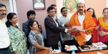 ఆంగ్లో -ఇండియన్ల సమస్యల పరిష్కారానికి కృషి