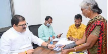 టీడీపీ తరపున పోటీ చేసినందుకు కేసులు పెట్టించారు