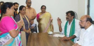 రూ.25 కోట్ల విలువైన భూ కబ్జాకు యత్నం