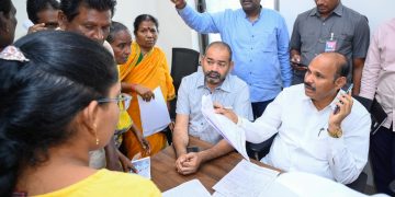 వైసీపీ ఆక్రమణలో పాఠశాల స్థలం