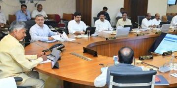 విద్యుత్‌ ఛార్జీలు తగ్గాలి