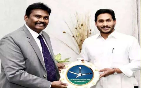 పగిలిన పాపాల పుట్ట