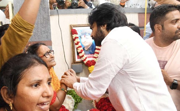 మతం అడిగి మరీ చంపేశారు