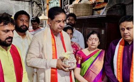 సింహాచలం అప్పన్నకు టీటీడీ చైర్మన్ పట్టువస్త్రాలు