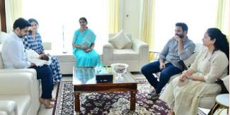 రామ్మోహన్ నాయుడు కుమారుడికి మంత్రి లోకేష్ ఆశీస్సులు