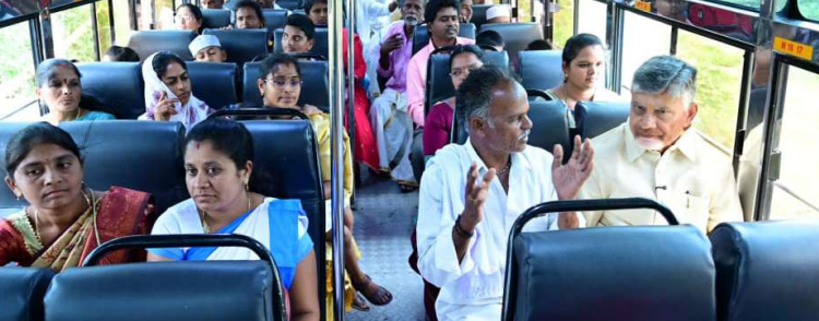స్త్రీశక్తి బస్సులో సీఎం చంద్రబాబు