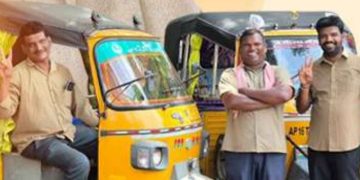 ఆటో డ్రైవర్ సేవలో…