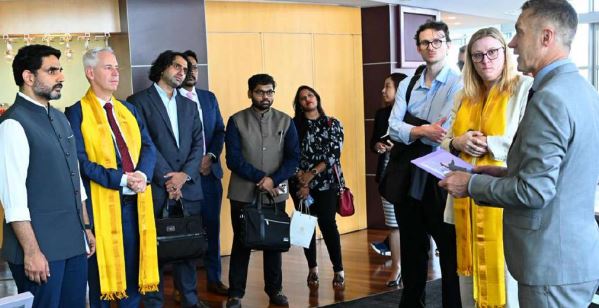 నైపుణ్య శిక్షణ కోసం కలిసి పనిచేద్దాం