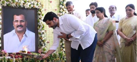 నారా రామ్మూర్తినాయుడు ప్రథమ వర్థంతి కార్యక్రమంలో పాల్గొన్న మంత్రి లోకేష్