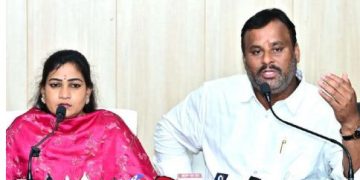 మృతుల కుటుంబాలకు రూ.5 లక్షల ఆర్థికసాయం