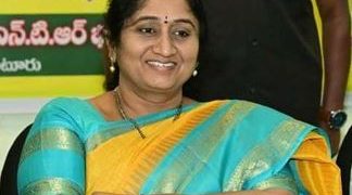 మొంథా బాధిత చేనేతలకు భరోసా