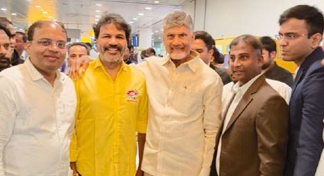 లండన్ చేరిన చంద్రబాబు దంపతులు