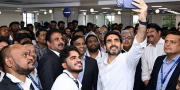 యువతే.. టార్చ్బేరర్స్!