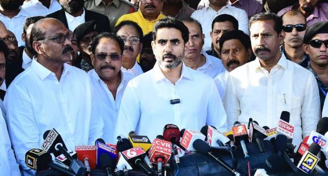 ఫార్చ్యూన్-500 కంపెనీలకు తక్కువ ధరకు భూములిస్తే తప్పేంటి?