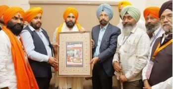 గురుద్వారాను సందర్శించిన పవన్ కళ్యాణ్