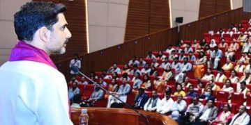 మీరే ఈ దేశపు హీరోలు