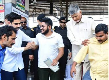 మంచి జరగాలంటే మంచి పాలకులే ఉండాలి