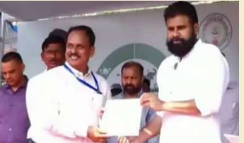 ఆవుల చంద్రశేఖర్ కు ప్రతిష్టాత్మక అవార్డు