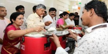 అమ్మను తలపిస్తోన్న అన్న క్యాంటీన్ల సేవలు