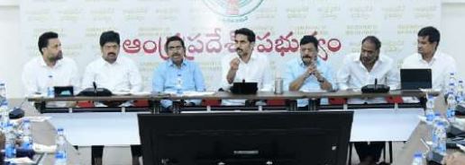 రాష్ట్రంలో ప్రతి ఉద్యోగాన్ని ట్రాక్ చేయాలి