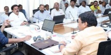 జీవ నదులను చేతులారా చంపేస్తున్నాం