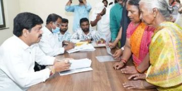 రికార్డుల గోల్‌మాల్‌లో వైసీపీ నేత!
