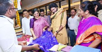 హస్తకళల ప్రోత్సాహమే సంకల్పం