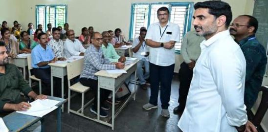 కలసికట్టుగా పనిచేద్దాం