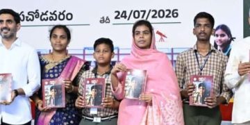 ఏడాదిలో గిరిజన ప్రాంత స్కూళ్లకు సొంత భవనాలు