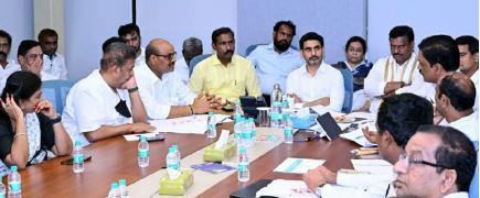 అతిపెద్ద ధింసా నృత్యంతో ప్రధానికి ఘనస్వాగతాంజలి