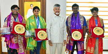 2026 ఆసియా క్రీడల్లో విశేష ప్రతిభ కనబరిచి ఆంధ్రప్రదేశ్ రాష్ట్రానికి ఖ్యాతి తెచ్చిపెట్టిన క్రీడాకారులను ముఖ్యమంత్రి నారా చంద్రబాబు నాయుడు గారు అభినందించారు.